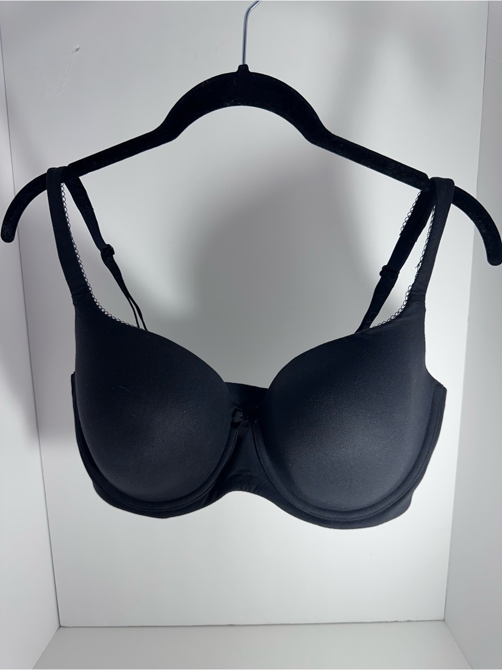 Victoria's Secret Black Padded Underwire T-Shirt Bra